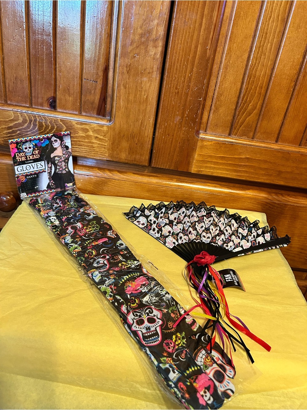 Day of the Dead Black Floral Sugar Skull Fan & Gloves Set